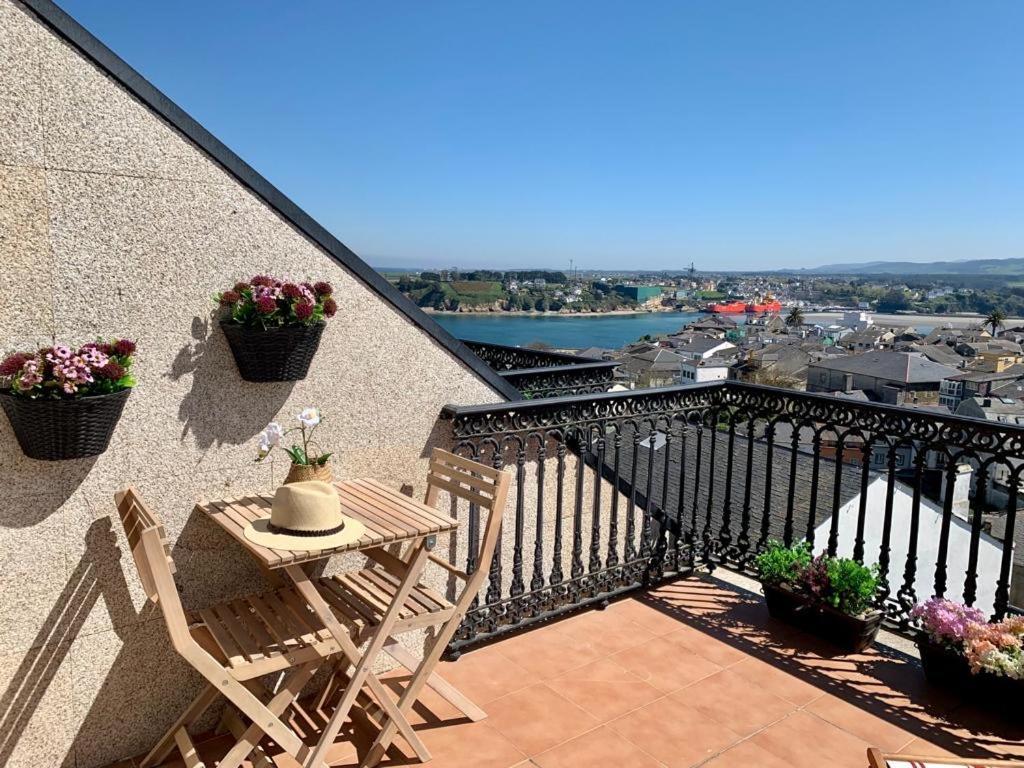 Moderno Piso Con La Mejor Terraza De Ribadeo Y Vistas Maravillosas Exteriör bild