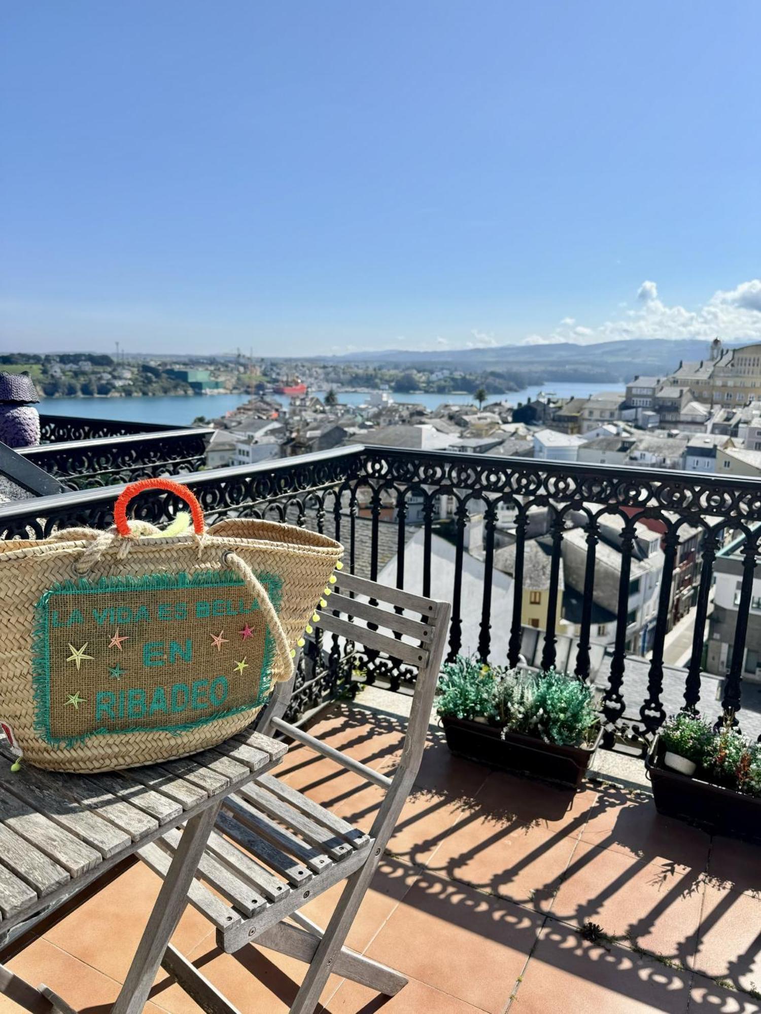 Moderno Piso Con La Mejor Terraza De Ribadeo Y Vistas Maravillosas Exteriör bild